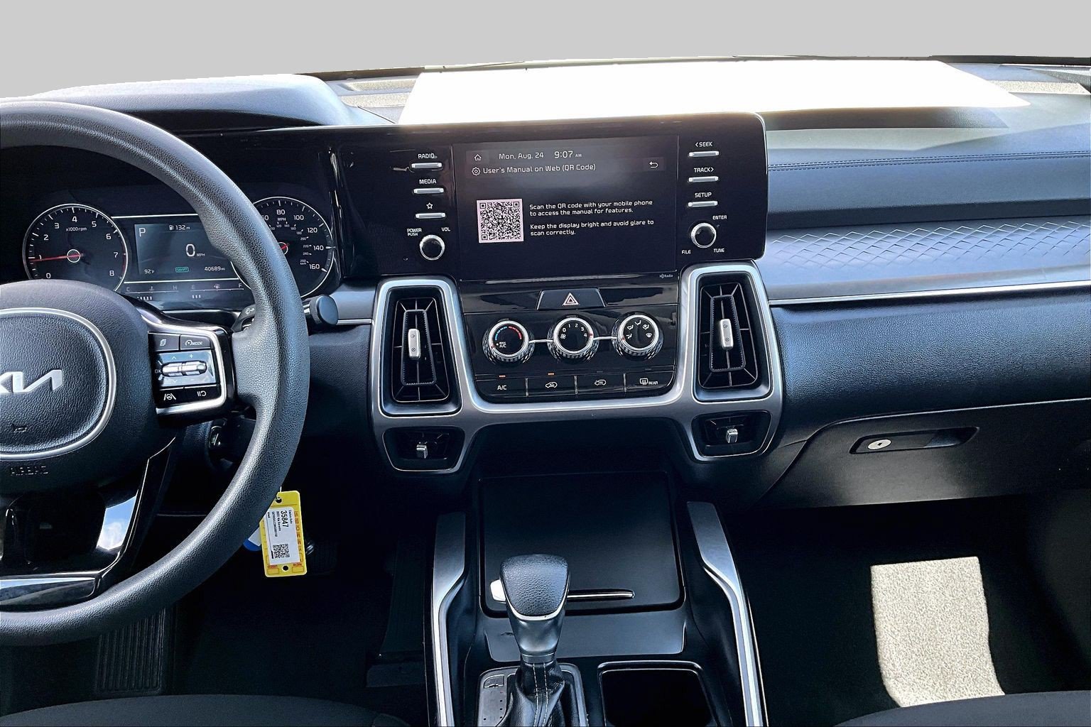 Used 2022 Kia Sorento LX FWD image 6