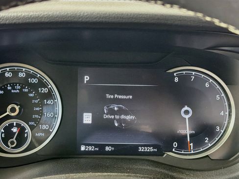 Used 2025 Genesis G70 2.5T RWD image 19