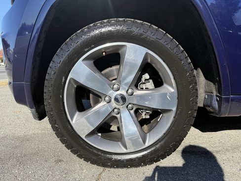 Used 2015 Jeep Grand Cherokee Overland image 23