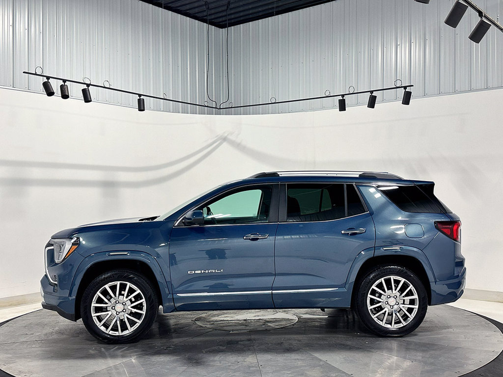 Used 2026 GMC Terrain Denali AWD/4WD image 15