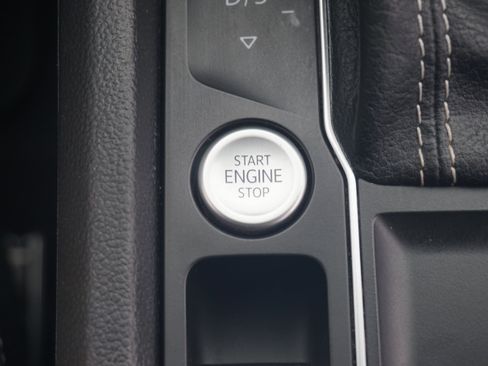 Used 2022 Volkswagen Atlas SE image 34