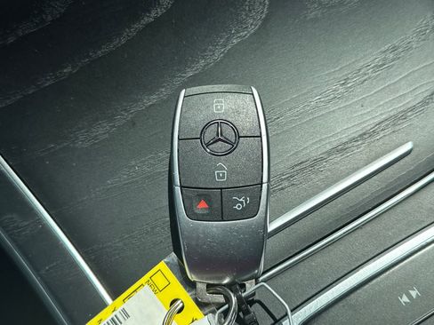 Used 2020 Mercedes-Benz GLC 300 image 10