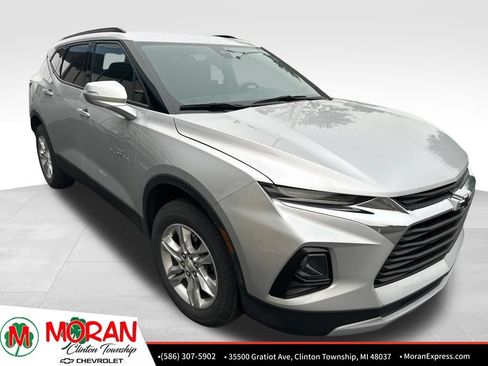 Used 2021 Chevrolet Blazer LT FWD image 2