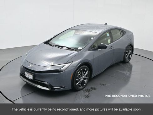 Used 2025 Toyota Prius XLE image 51
