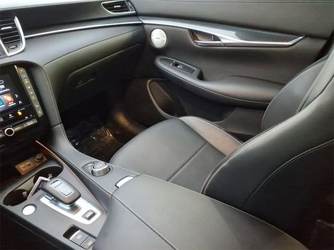 Used 2024 INFINITI QX50 Sport image 12