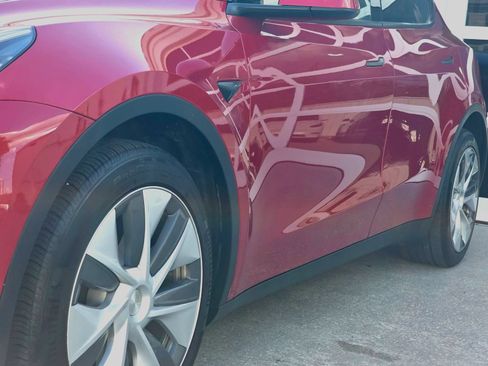 Used 2023 Tesla Model Y Long Range AWD/4WD image 38