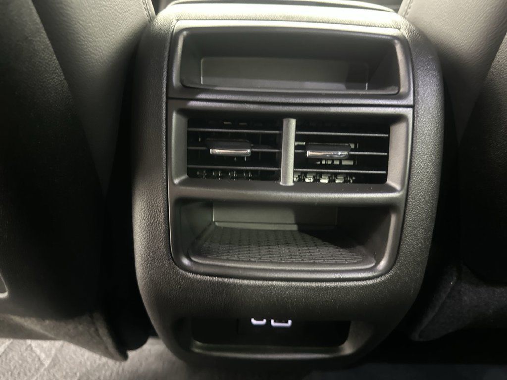 Used 2023 Cadillac XT5 Luxury FWD image 23