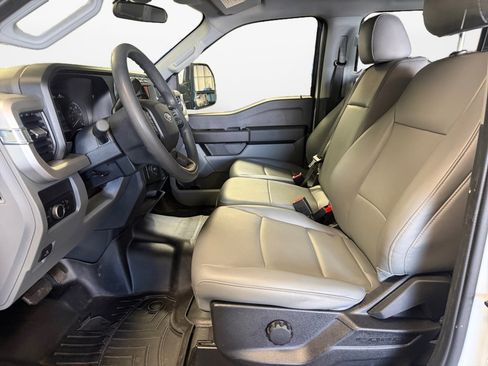 Used 2023 Ford F350 XL AWD/4WD image 11