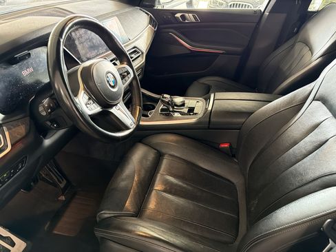 Used 2019 BMW X5 xDrive40i w/ M Sport Package AWD/4WD image 4