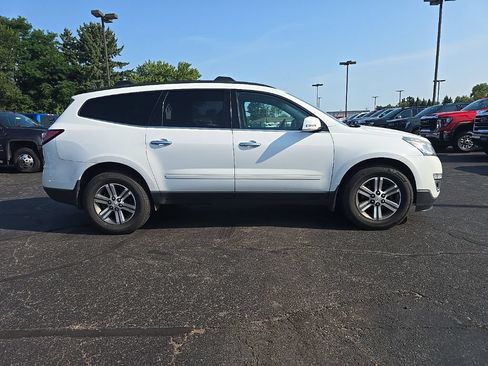 Used 2017 Chevrolet Traverse LT FWD image 5