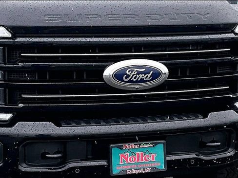 Used 2025 Ford F350 Platinum w/ Tremor Off-Road Package AWD/4WD image 29