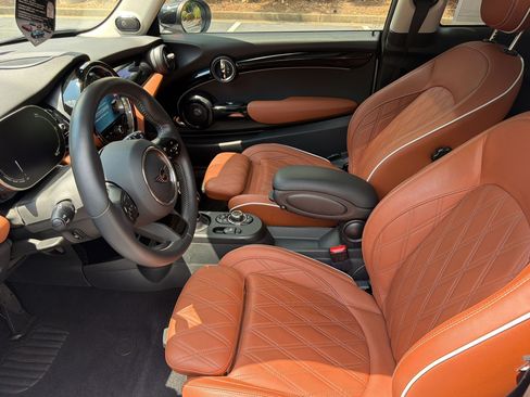 Used 2024 MINI Cooper SE FWD image 5