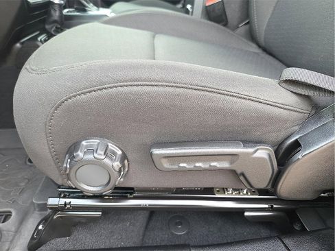 Used 2023 Jeep Gladiator Willys image 14