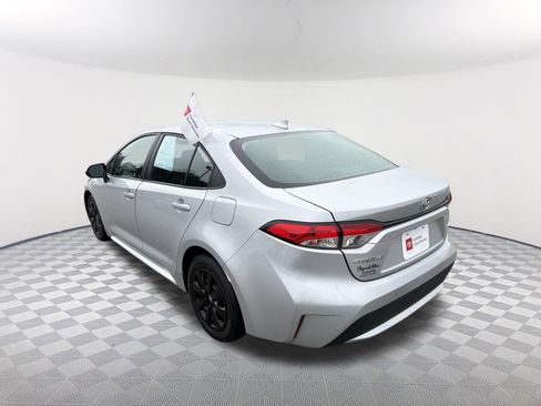 Certified 2022 Toyota Corolla LE image 12