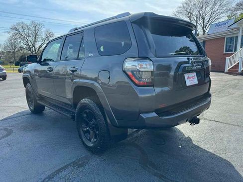 Used 2015 Toyota 4Runner SR5 Premium image 2