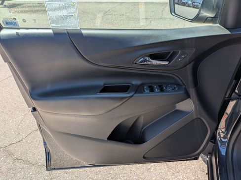 Certified 2022 Chevrolet Equinox LT FWD image 10