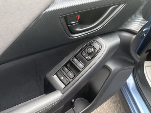 Used 2024 Subaru Crosstrek 2.0i Premium image 16