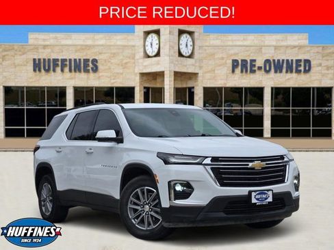 Used 2022 Chevrolet Traverse LT FWD image 1