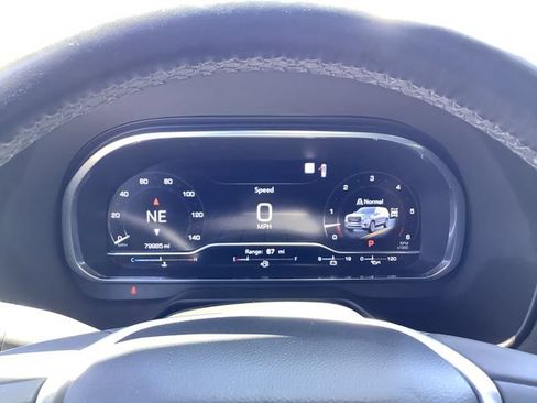 Used 2023 GMC Yukon SLT AWD/4WD image 14