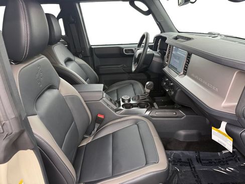 New 2026 Ford Bronco Outer Banks AWD/4WD image 15