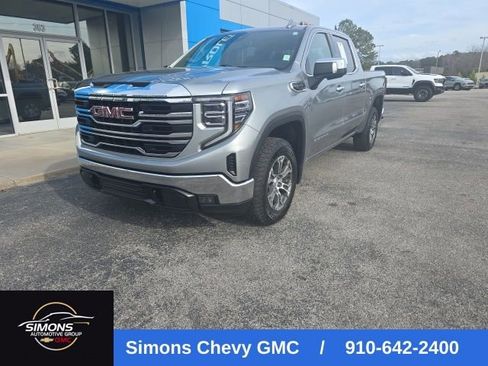 Used 2025 GMC Sierra 1500 SLT AWD/4WD image 1
