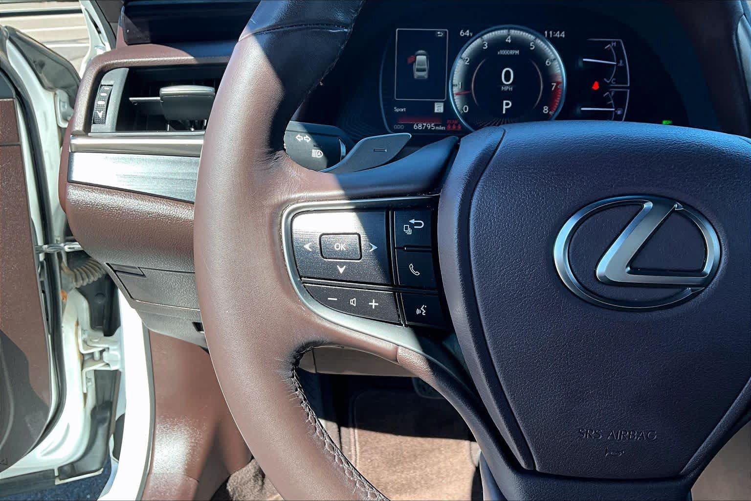 Used 2019 Lexus ES 350 w/ Premium Package FWD image 23