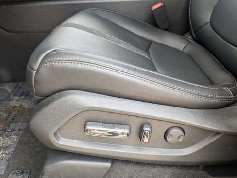 New 2025 Honda Pilot Touring image 13