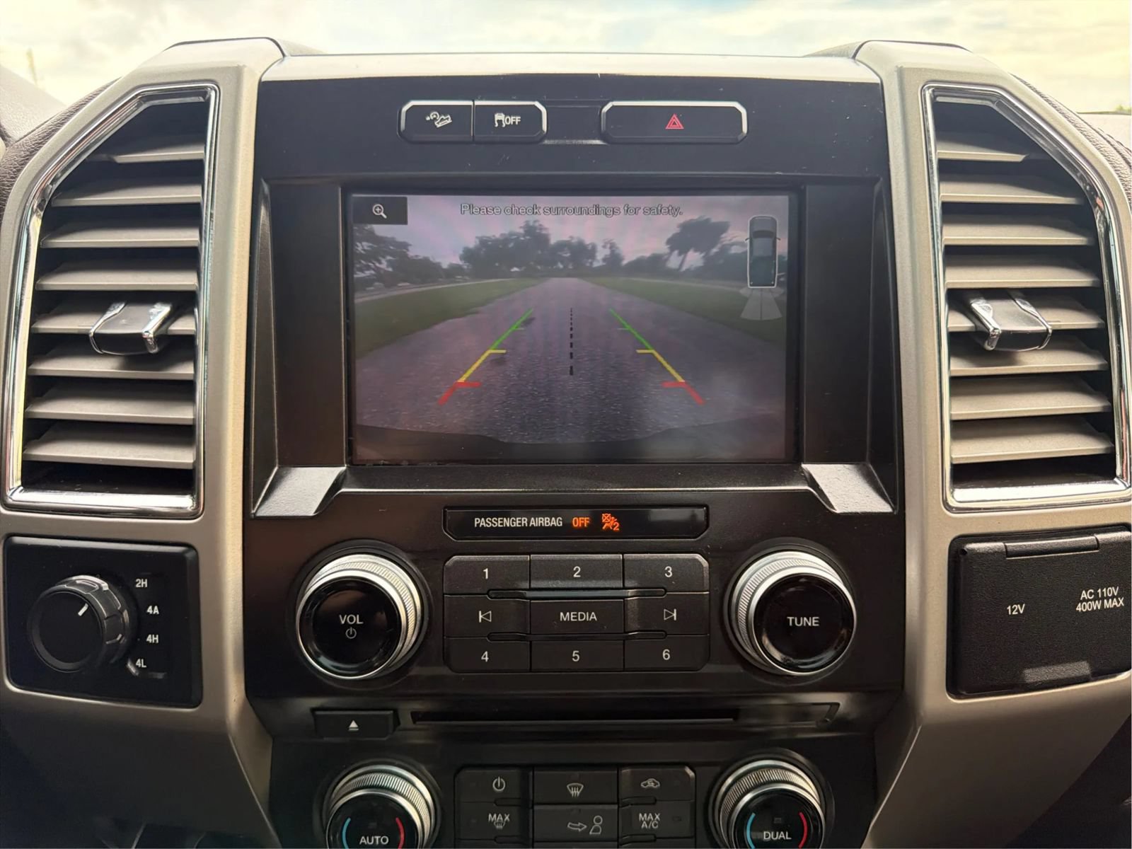 Used 2015 Ford F150 King Ranch w/ Equipment Group 601A Luxury AWD/4WD image 14