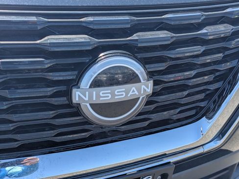 Used 2023 Nissan Rogue SV AWD/4WD image 11