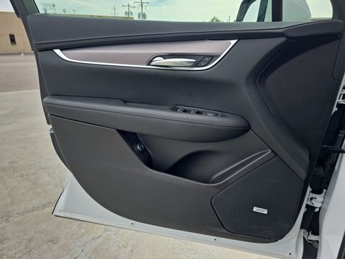 Used 2023 Cadillac XT5 Luxury AWD/4WD image 25