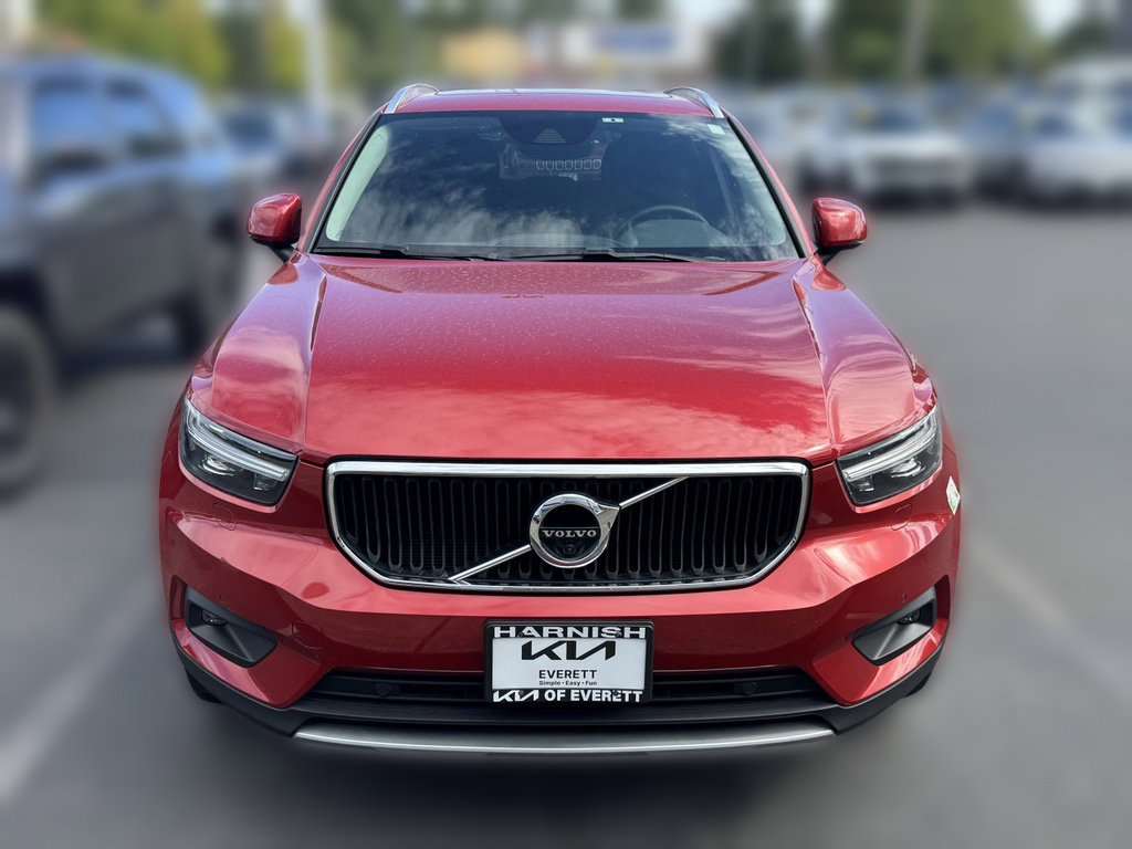 Used 2021 Volvo XC40 T5 Momentum w/ Premium Package AWD/4WD image 2
