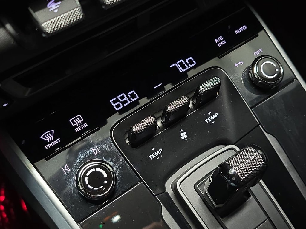 Certified 2024 Porsche 911 Turbo AWD/4WD image 19