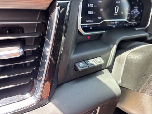 Used 2024 GMC Sierra 2500 Denali Ultimate w/ Max Trailering Package AWD/4WD image 32