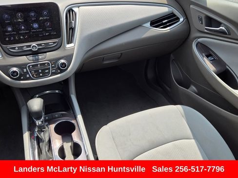 Used 2024 Chevrolet Malibu LT FWD image 16