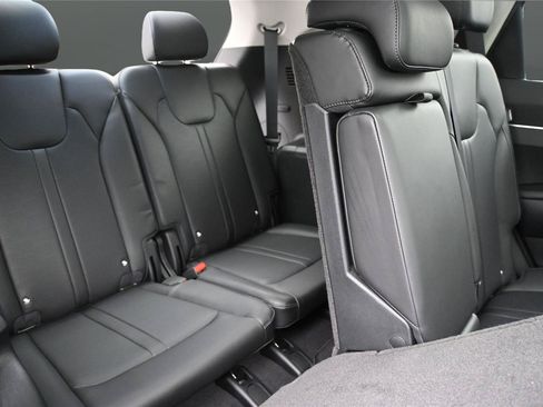 Used 2024 Kia Sorento S w/ Panoramic Sunroof Package AWD/4WD image 25