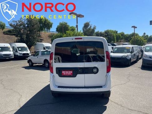 Used 2018 RAM ProMaster City SLT w/ Lights & Wheels Group image 7