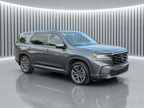 Certified 2025 Honda Pilot EX-L image 2