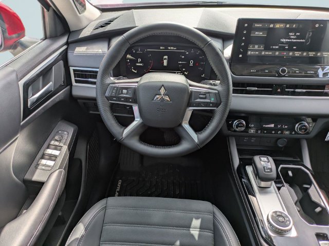 New 2026 Mitsubishi Outlander SE FWD image 17