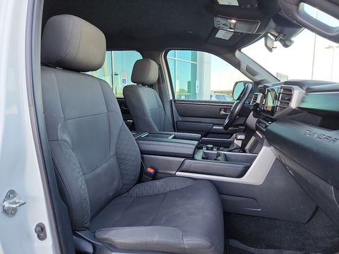 Used 2025 Toyota Tundra SR5 AWD/4WD image 15
