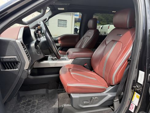 Used 2020 Ford F150 Platinum w/ Equipment Group 701A Luxury AWD/4WD image 12