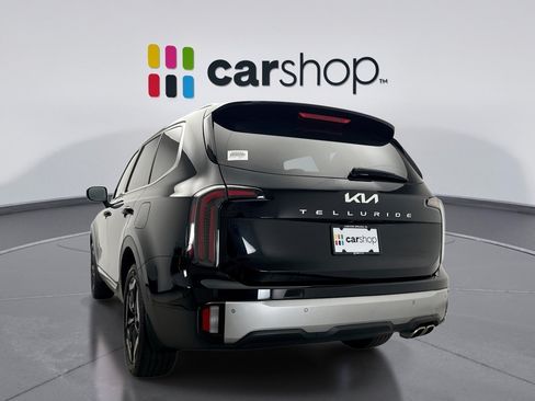 Used 2023 Kia Telluride EX w/ EX Captain's Chair Package FWD image 3