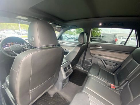 Used 2023 Volkswagen Atlas Cross Sport SEL R-Line AWD/4WD image 23