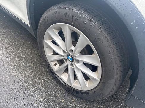Used 2017 BMW X3 sDrive28i RWD image 4