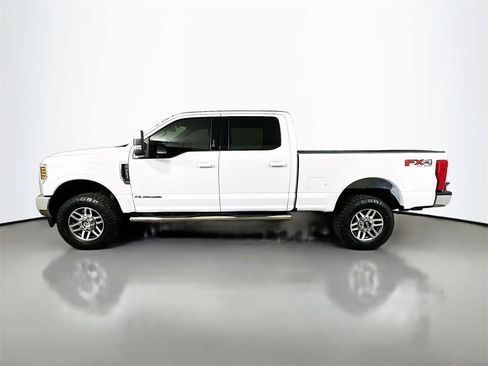 Used 2019 Ford F250 Lariat w/ Lariat Value Package image 4