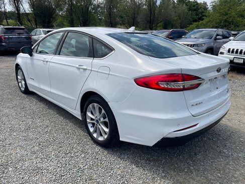 Used 2019 Ford Fusion SE FWD image 7