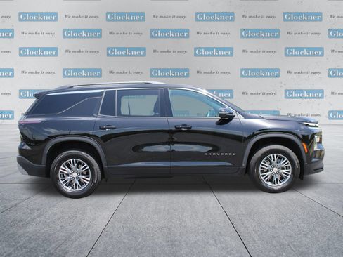 Used 2026 Chevrolet Traverse LT w/ Driver Confidence Package FWD image 4