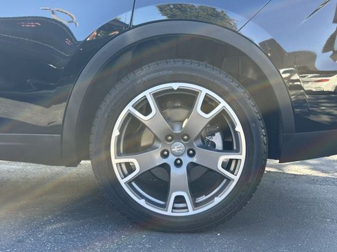 Used 2018 Maserati Levante AWD/4WD image 13