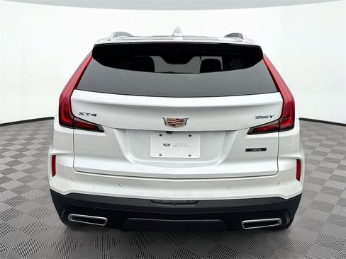 Certified 2024 Cadillac XT4 Premium Luxury w/ Active Safety Package image 4