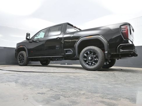 New 2026 GMC Sierra 2500 AT4 w/ AT4 Premium Plus Package AWD/4WD image 42