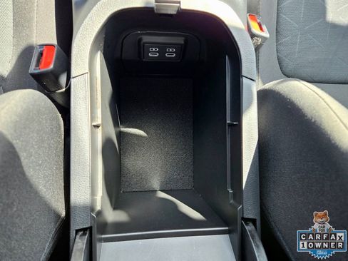 Used 2025 Toyota RAV4 XLE image 32